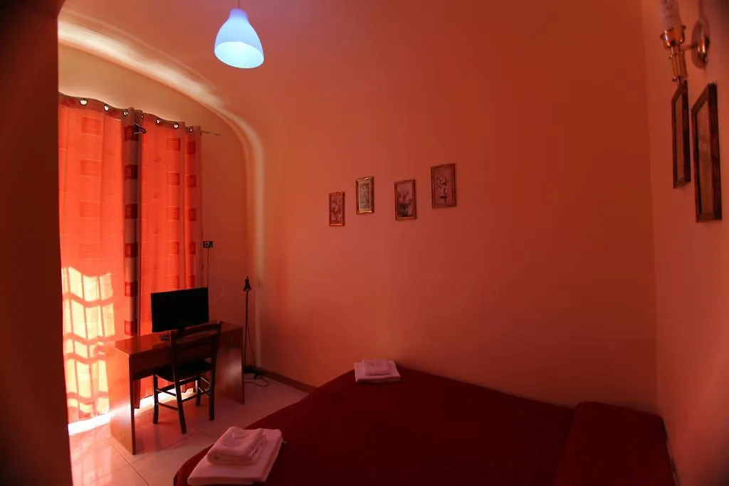 *** Affittacamere Hostel Pink Floyd Roma Italia
